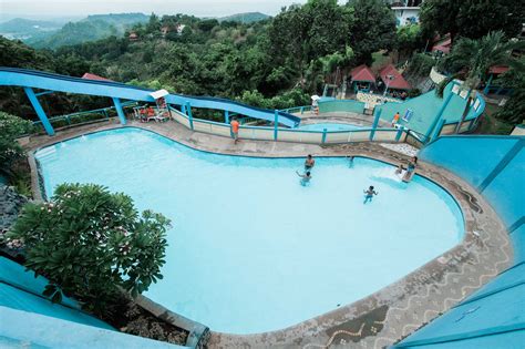 Boso Boso Highlands Resort and Hotel Pool Pictures.